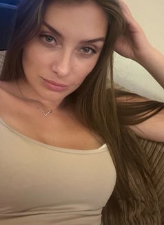 Cyra - escort in Dubai Photo 6 of 10