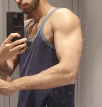 Cyrax - Male escort in New Delhi