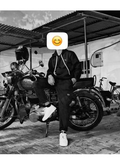 Cyrus - Male escort in Butwal Photo 2 of 2