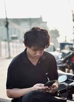 Cyrus - Male escort in Butwal Photo 2 of 3