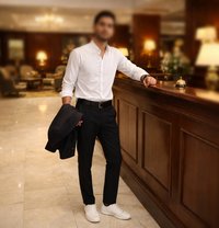 D/7 MASSAGE & P*S*Y LICKING EXPERT 🥵 - Acompañantes masculino in New Delhi