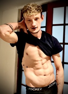 D'Angelo_Tate - Male escort in Cape Town Photo 9 of 10