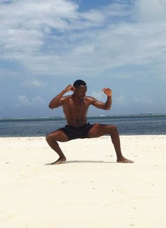 D Daddy King - Masajista in Nairobi Photo 4 of 5