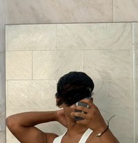 D for Men - Male escort in Colombo