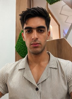 D'jo - Male escort in Tunis Photo 3 of 3