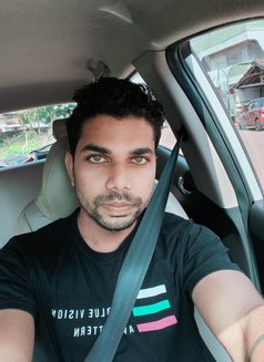 D King - Male escort in Dubai Photo 1 of 1