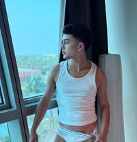 Twink Daniel - Male escort in Riyadh Photo 4 of 5