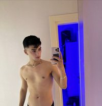 Da Ni El - Male escort in Dubai