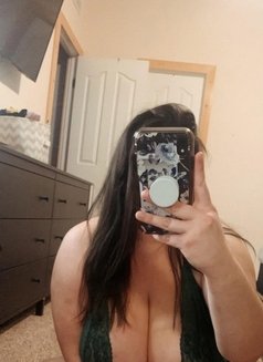 Dada - escort in Kuwait Photo 1 of 2