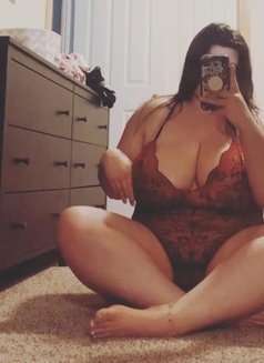 Dada - escort in Kuwait Photo 2 of 2