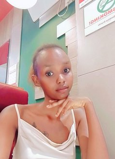 Dadaah - puta in Muscat Photo 1 of 1