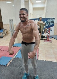 Daddy D - Transsexual escort in Dubai Photo 1 of 4