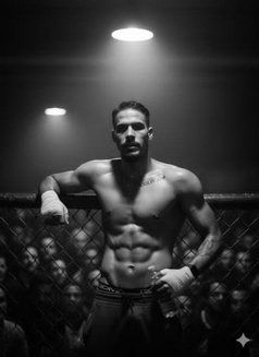 Daddy D - Transsexual escort in Dubai Photo 3 of 4