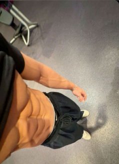 Daddy D - Acompañantes transexual in Dubai Photo 6 of 6