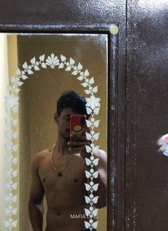 Daddy - Acompañantes masculino in Mumbai Photo 6 of 7