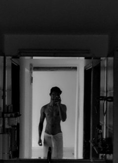 Daddy - Acompañantes masculino in Mumbai Photo 7 of 7