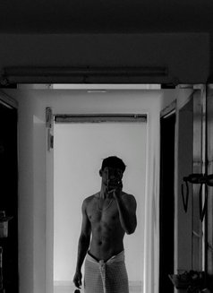 Daddy - Male escort in Mumbai Photo 9 of 9