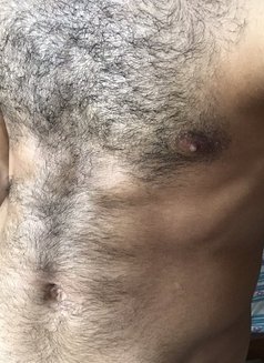 Daddy Jay - Male escort in Beirut Photo 8 of 11