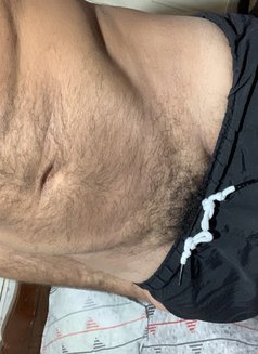 Daddy Jay - Male escort in Beirut Photo 10 of 11