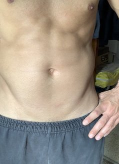 Daddy Jay - Male escort in Beirut Photo 9 of 12