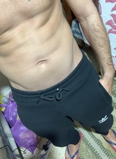 Daddy Jay - Male escort in Beirut Photo 14 of 15