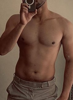 Daddyyaan - Male escort in Indore Photo 5 of 5