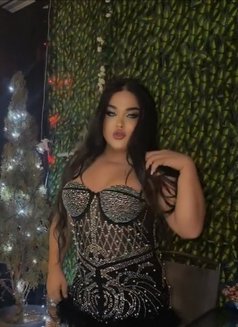 Dado - Transsexual escort in Beirut Photo 6 of 7