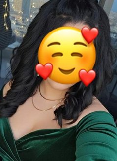 Dado - puta in Dubai Photo 1 of 7