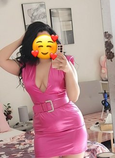 Dado - puta in Dubai Photo 2 of 7