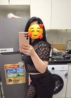 Dado - puta in Dubai Photo 3 of 7