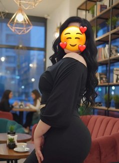 Dado - puta in Dubai Photo 4 of 7