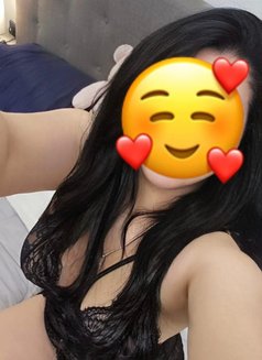 Dado - puta in Dubai Photo 6 of 7