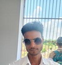 Daemon - Acompañantes masculino in Aligarh