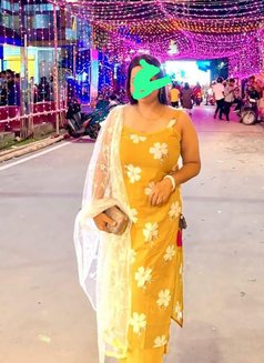 Bbw for cam - escort in Mumbai Photo 2 of 3