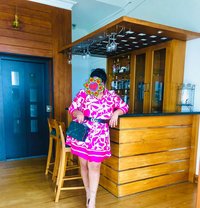 Dahamsa de Soyza - escort in Colombo