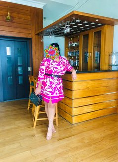 Dahamsa de Soyza - escort in Colombo Photo 3 of 11