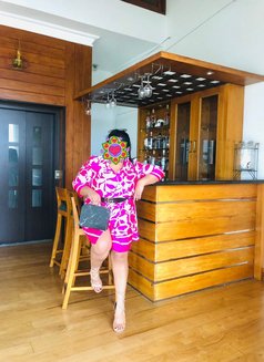 Dahamsa de Soyza - escort in Colombo Photo 4 of 11