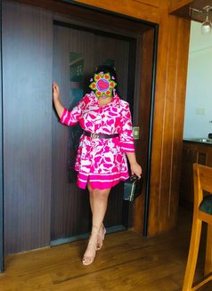 Dahamsa de Soyza - escort in Colombo Photo 9 of 11