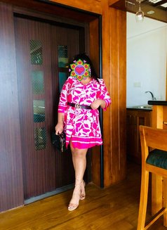 Dahamsa de Soyza - escort in Colombo Photo 11 of 11