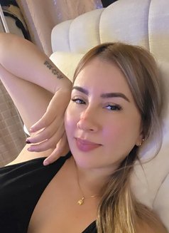 Dahiana - escort in Abu Dhabi Photo 5 of 6