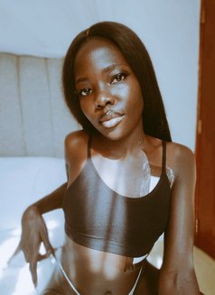 Dahlia - escort in Nairobi Photo 5 of 6