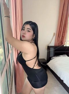 Dahlia - escort in Şalālah Photo 1 of 5