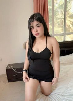 Dahlia - escort in Şalālah Photo 3 of 5