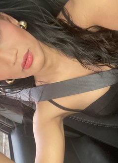 Dahnie Montada - Acompañantes transexual in Pasig Photo 2 of 7