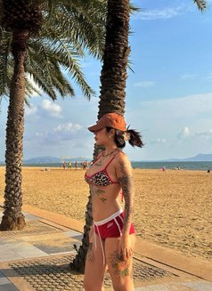 Dahppeem First Time Daddy - puta in Okinawa Island Photo 7 of 8