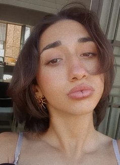 Daiana - Transsexual escort in Beirut Photo 4 of 5