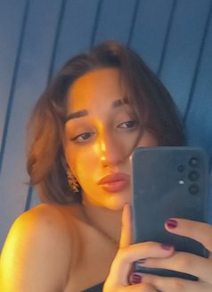 Daiana - Transsexual escort in Beirut Photo 3 of 7