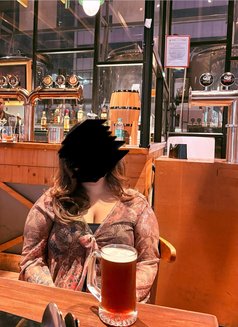 Daiisy - escort in Bangalore Photo 1 of 3
