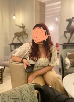 Daiisy - escort in Bangalore Photo 2 of 3