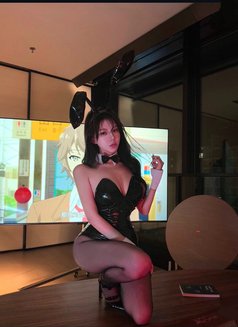 Daisy - escort in Singapore Photo 11 of 11